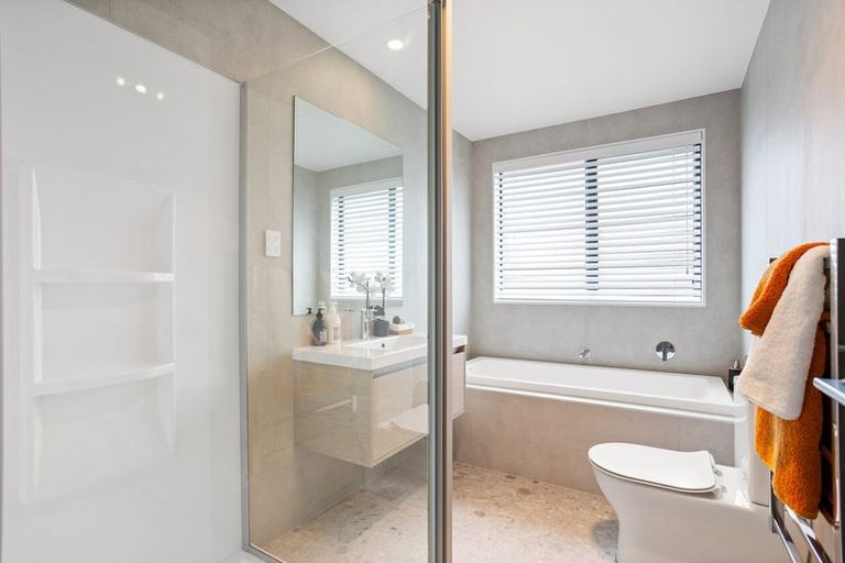 Photo of property in 35 Barrel Crescent, Swanson, Auckland, 0614