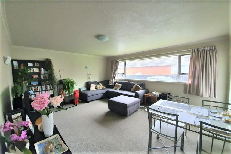 Photo of property in 5a Rosebank Avenue, Avalon, Lower Hutt, 5011