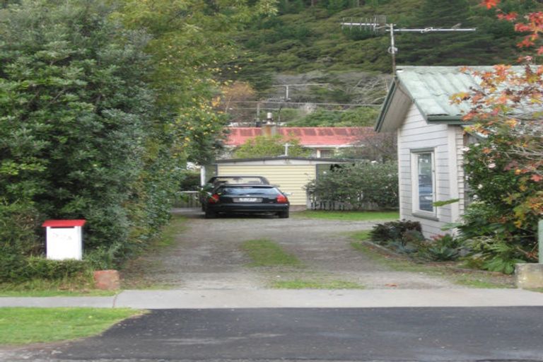 Photo of property in 52 Hinemoa Street, Paraparaumu, 5032