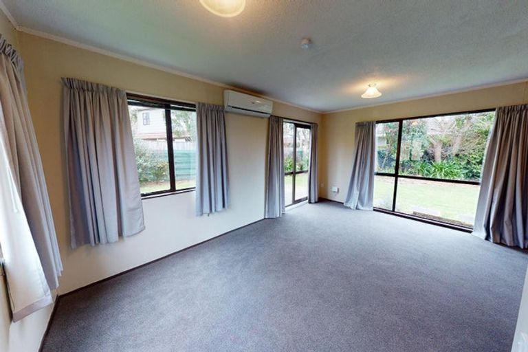 Photo of property in 27b Dorset Crescent, Hokowhitu, Palmerston North, 4410