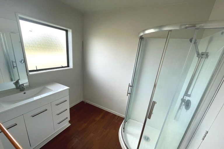 Photo of property in 1/100 Shifnal Drive, Randwick Park, Auckland, 2105