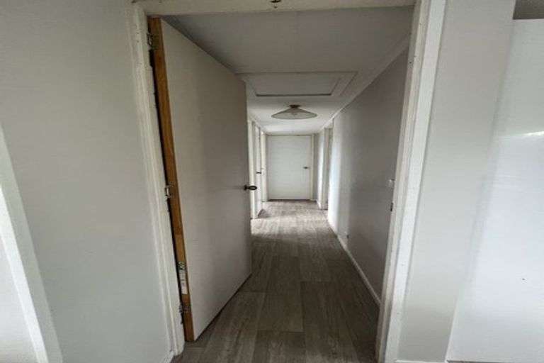 Photo of property in 36 Albatross Road, Red Beach, 0932