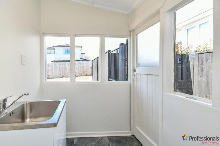 Photo of property in 28 Pah Road, Papatoetoe, Auckland, 2025