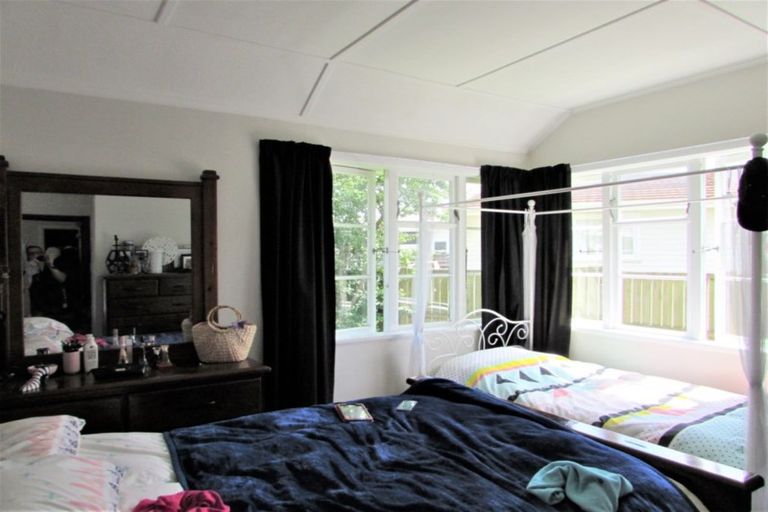 Photo of property in 60 Oxford Terrace, Epuni, Lower Hutt, 5011