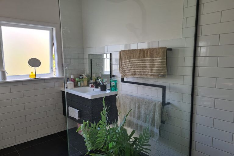 Photo of property in 227 The Esplanade, Petone, Lower Hutt, 5012