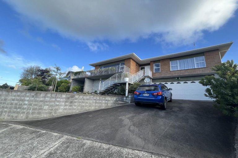 Photo of property in 5 Fairfax Terrace, Frankleigh Park, New Plymouth, 4310