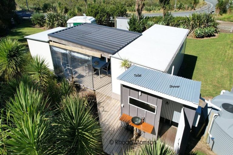 Photo of property in 76 Komiti Road, Tinopai, 0593