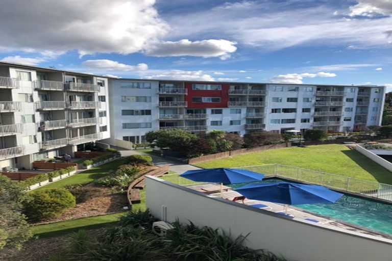 Photo of property in Shoal Haven Apartments, 112a/130 Anzac Street, Takapuna, Auckland, 0622