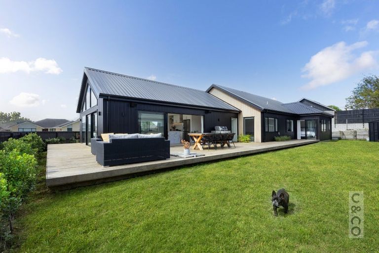 Photo of property in 7 Robert Might Road, Kumeu, 0810