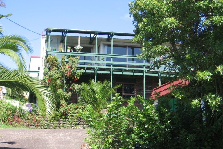 Photo of property in 60 Beulah Avenue, Rothesay Bay, Auckland, 0630