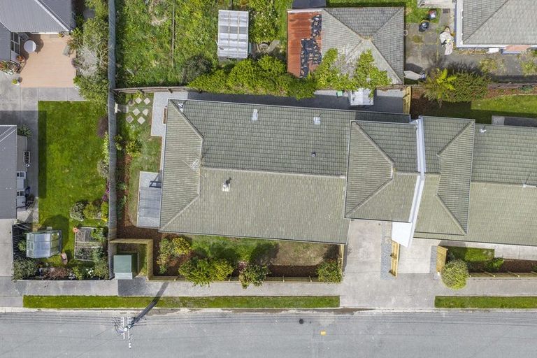 Photo of property in 2a Barclay Place, Burwood, Christchurch, 8061