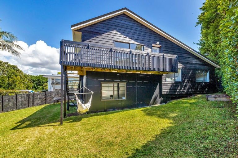 Photo of property in 2/105 Moa Road, Point Chevalier, Auckland, 1022