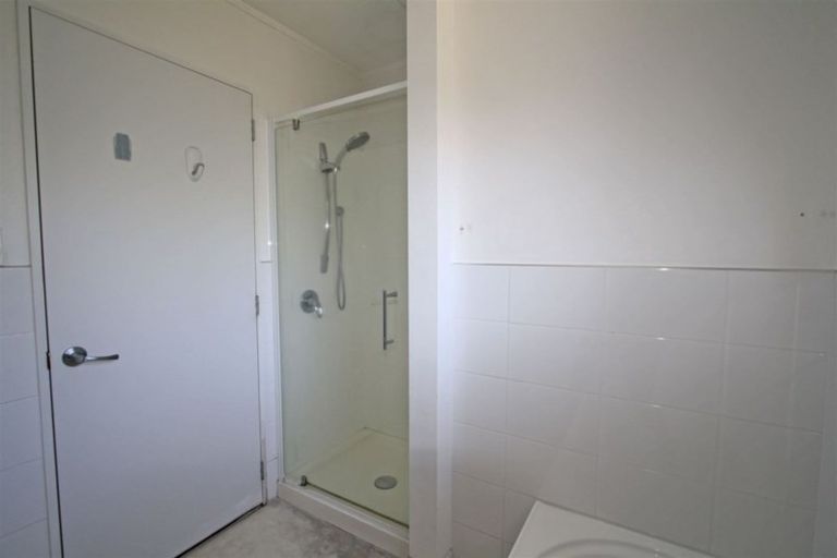 Photo of property in 4 Fantome Place, Whalers Gate, New Plymouth, 4310