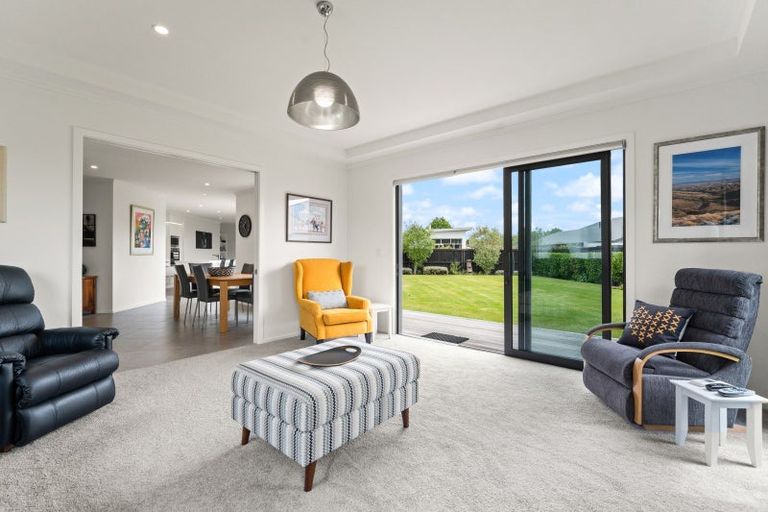 Photo of property in 17 Thornly Park Avenue, Mosgiel, 9024