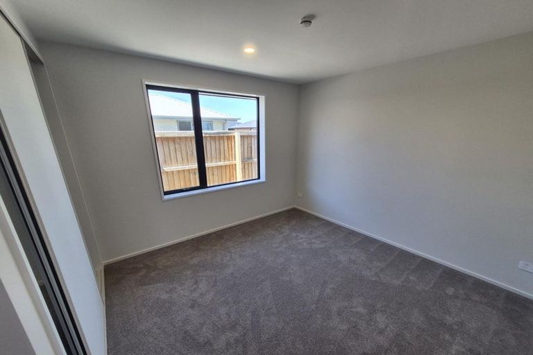 Photo of property in 30 Harry Manship Crescent, Halswell, Christchurch, 8025