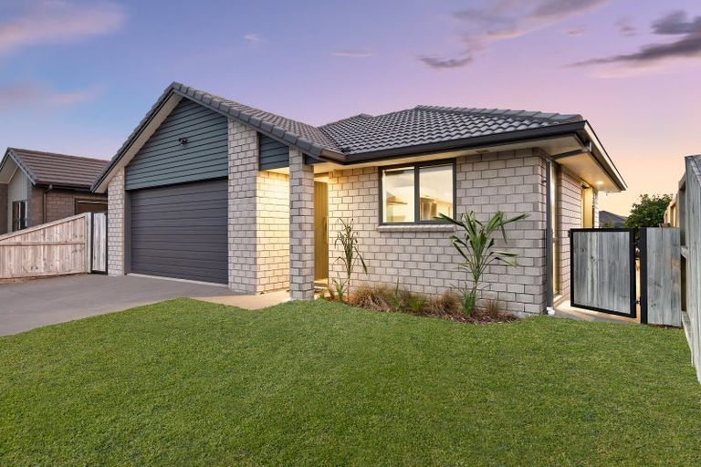 Photo of property in 44 Te Kio Crescent, Papamoa Beach, Papamoa, 3118