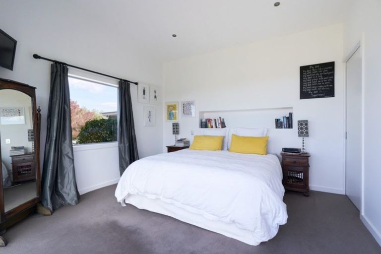 Photo of property in 6 Te Roera Drive, Taradale, Napier, 4112