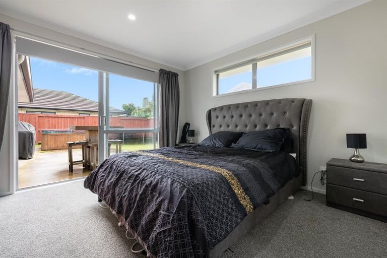 Photo of property in 25 Livingstone Drive, Papamoa Beach, Papamoa, 3118