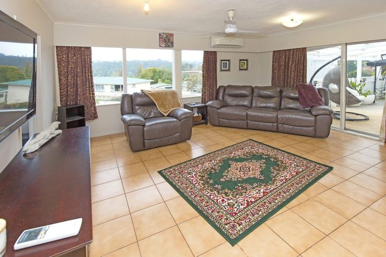 Photo of property in 70 Vandeleur Avenue, Birkdale, Auckland, 0626