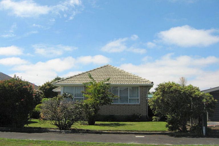 Photo of property in 9 Rollesby Street, Hoon Hay, Christchurch, 8025