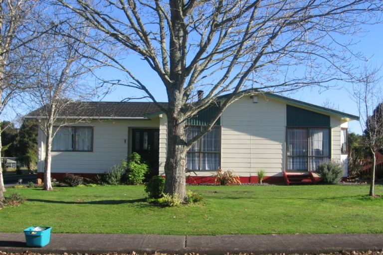 Photo of property in 5 Keryn Place, Opaheke, Papakura, 2113