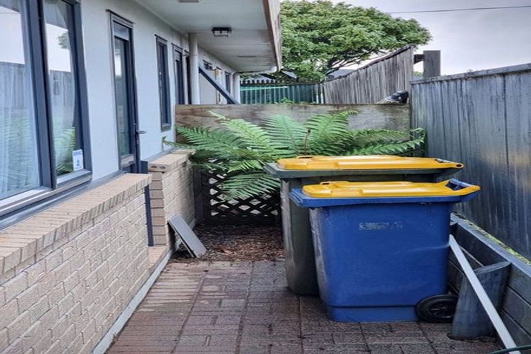 Photo of property in 3/520 Don Buck Road, Westgate, Auckland, 0614