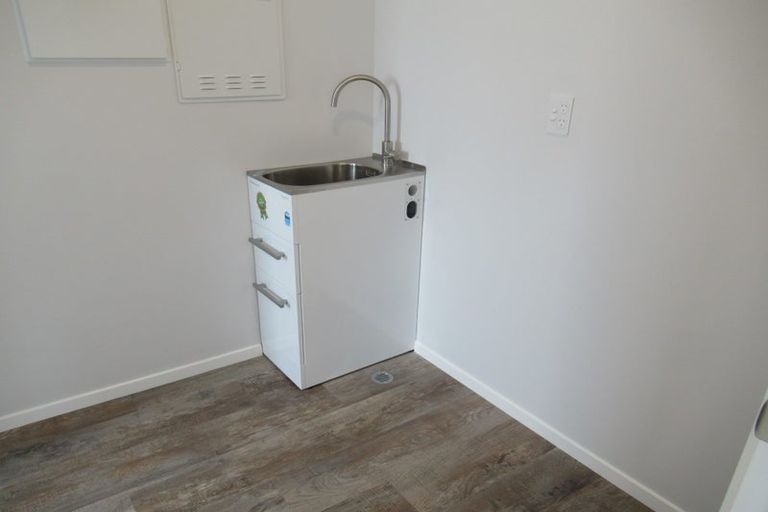 Photo of property in 28 Dahl Drive, Wallaceville, Upper Hutt, 5018