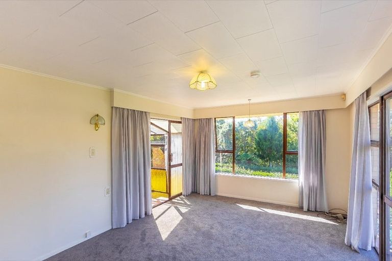 Photo of property in 6 Leatham Avenue, Strandon, New Plymouth, 4312