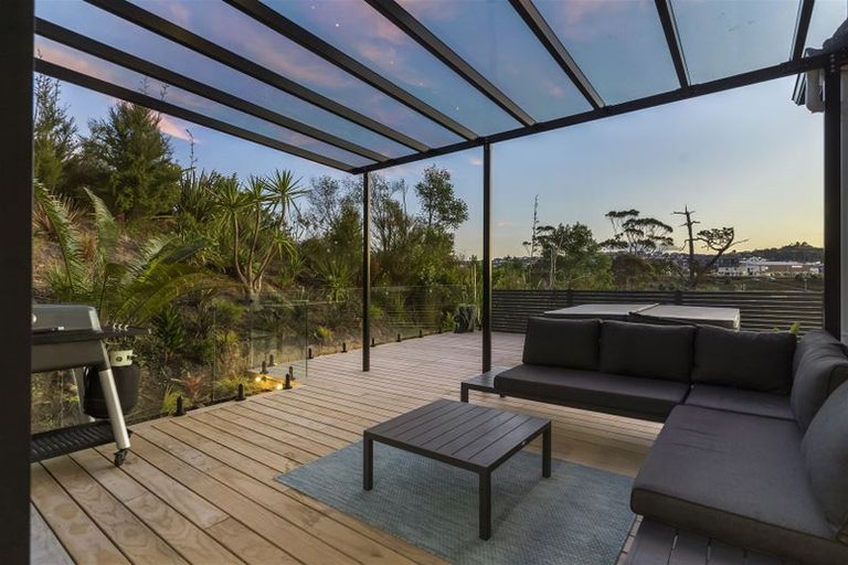 Photo of property in 20d Longshore Drive, Long Bay, Auckland, 0630