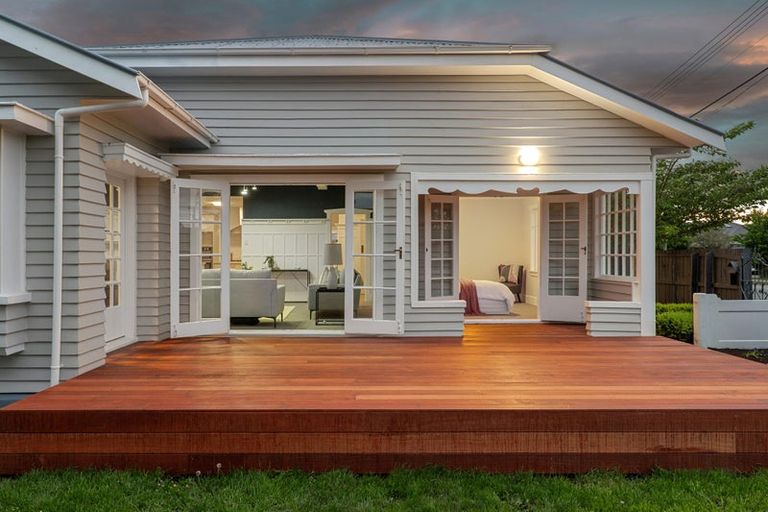 Photo of property in 1/142 Petrie Street, Richmond, Christchurch, 8013