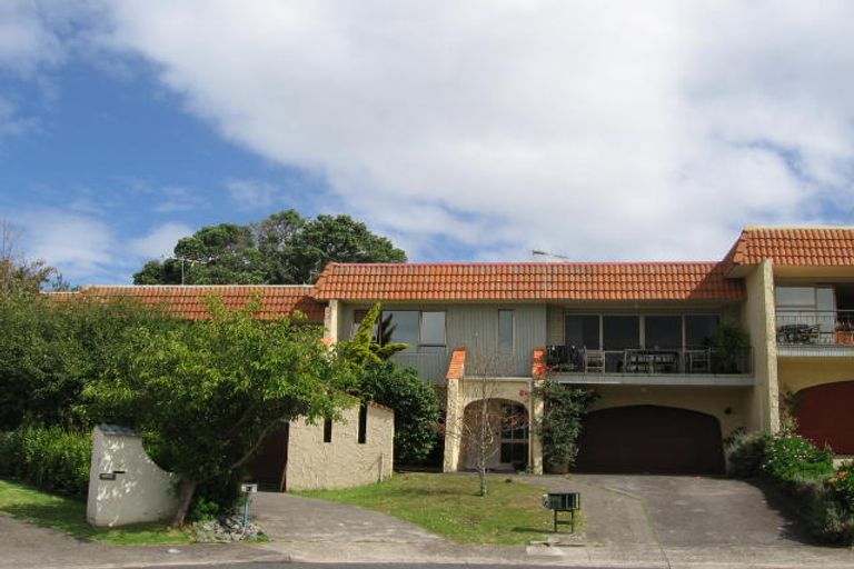 Photo of property in 2/6 Milford Park Place, Milford, Auckland, 0620