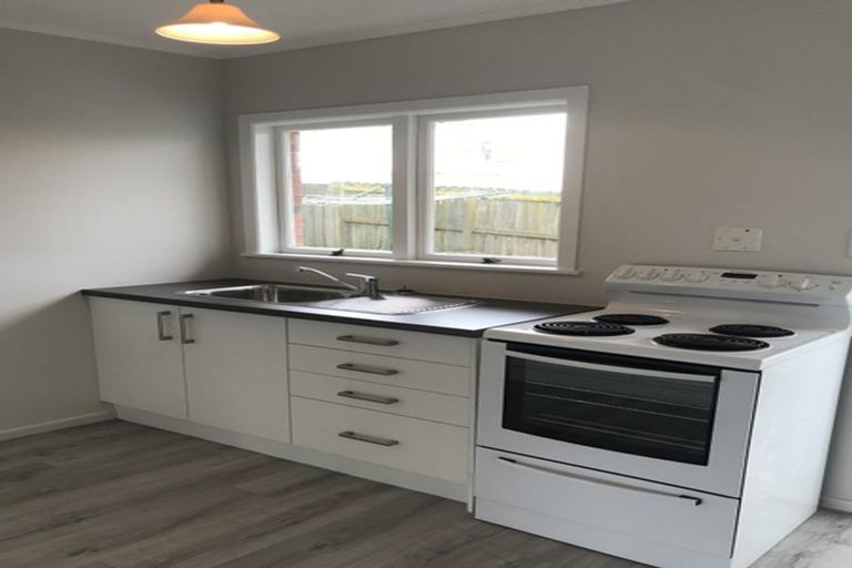 Photo of property in 2/497 Beach Road, Murrays Bay, Auckland, 0630