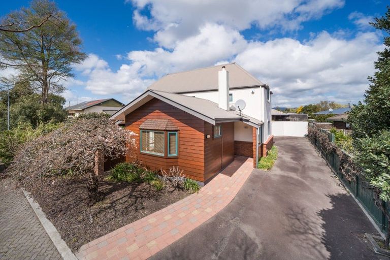 Photo of property in 3 Balcairn Place, Terrace End, Palmerston North, 4410