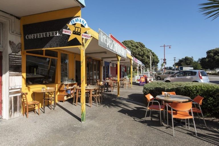 Photo of property in 1 Wellington Road, Paekakariki, 5034