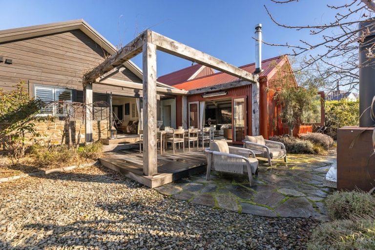 Photo of property in 8 Little Oak Common, Wanaka, 9305