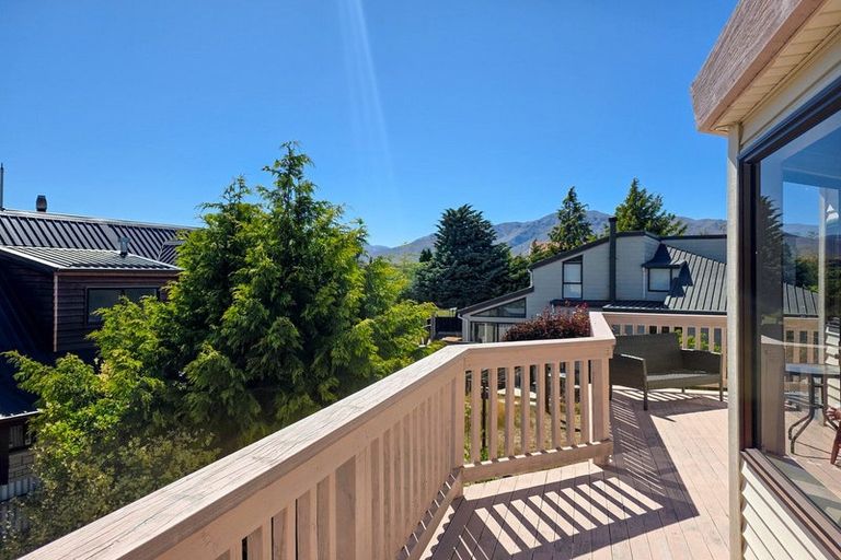 Photo of property in 1 Burnett Place, Lake Tekapo, 7999