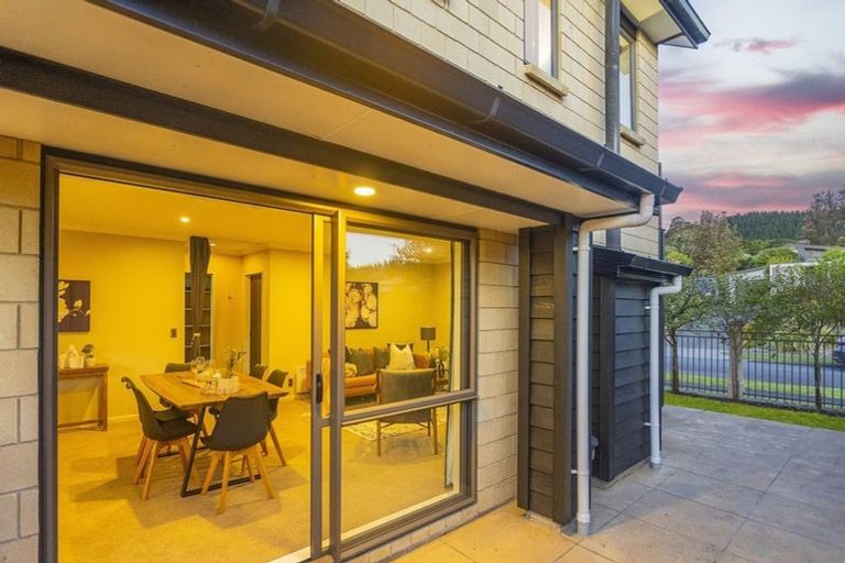 Photo of property in 19 Bluewater Place, Paraparaumu, 5032