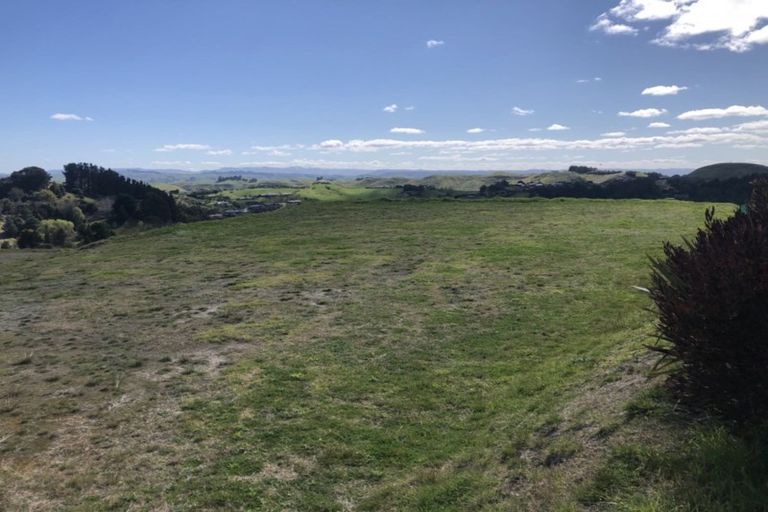 Photo of property in 15 Te Roera Drive, Taradale, Napier, 4112