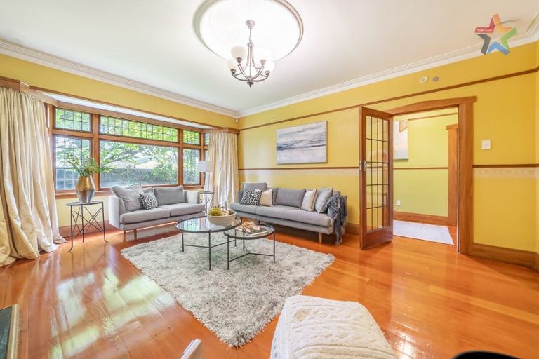 Photo of property in 30 Ludlam Crescent, Woburn, Lower Hutt, 5010