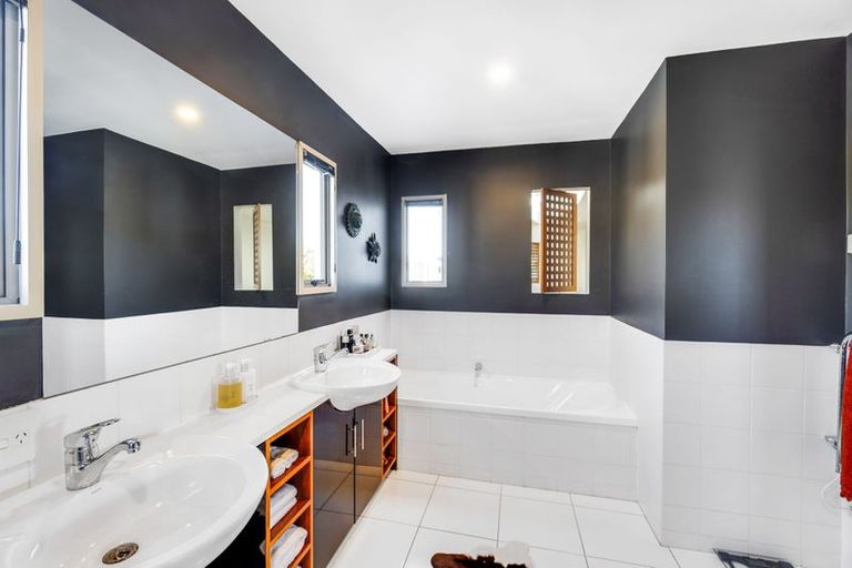 Photo of property in 32 Kilmarnock Street, Riccarton, Christchurch, 8011