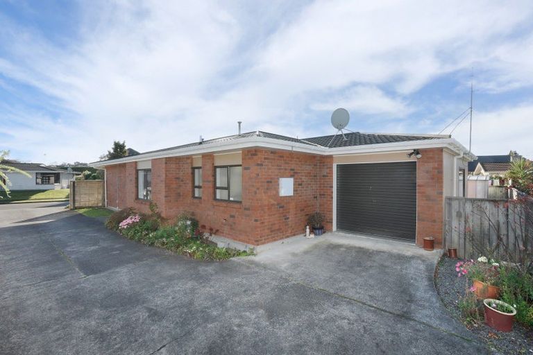 Photo of property in 1 Mcilwaine Place, Marton, 4710