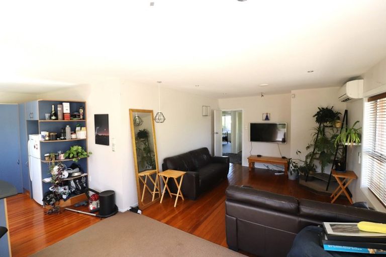 Photo of property in 38 Barnes Road, Redwood, Christchurch, 8051