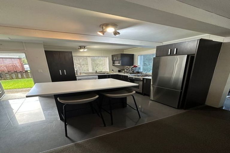 Photo of property in 62 Mcintyre Road, Mangere Bridge, Auckland, 2022