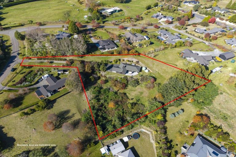 Photo of property in 11 Dalmore Way, Acacia Bay, Taupo, 3385
