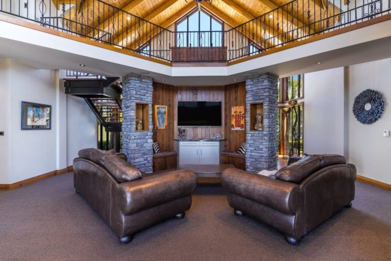 Photo of property in 121 Highland Drive, Acacia Bay, Taupo, 3385