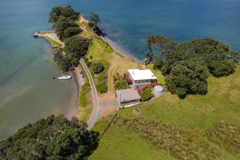 Photo of property in 50 Otautu Wharf Road, Colville, Coromandel, 3584