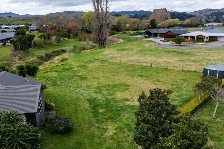 Photo of property in 17 Charteris Rise, Riverdale, Gisborne, 4010
