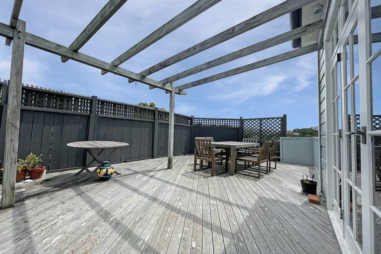 Photo of property in 8 Liffey Crescent, Island Bay, Wellington, 6023