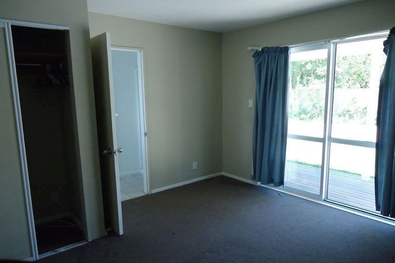 Photo of property in 8 Colman Avenue, Sockburn, Christchurch, 8042