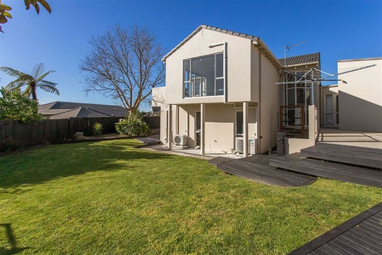 Photo of property in 4 Somerton Rise, Westmorland, Christchurch, 8025